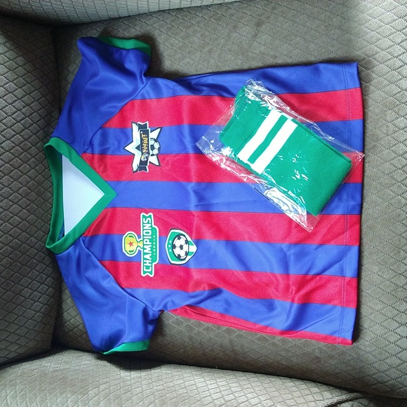 NWOT Spirit soccer player costume Sz 5T-6T great for Halloween - Picture 4 of 7